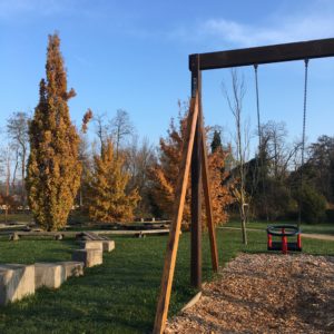 Jeux pour enfants le long de la Balad'Azergue